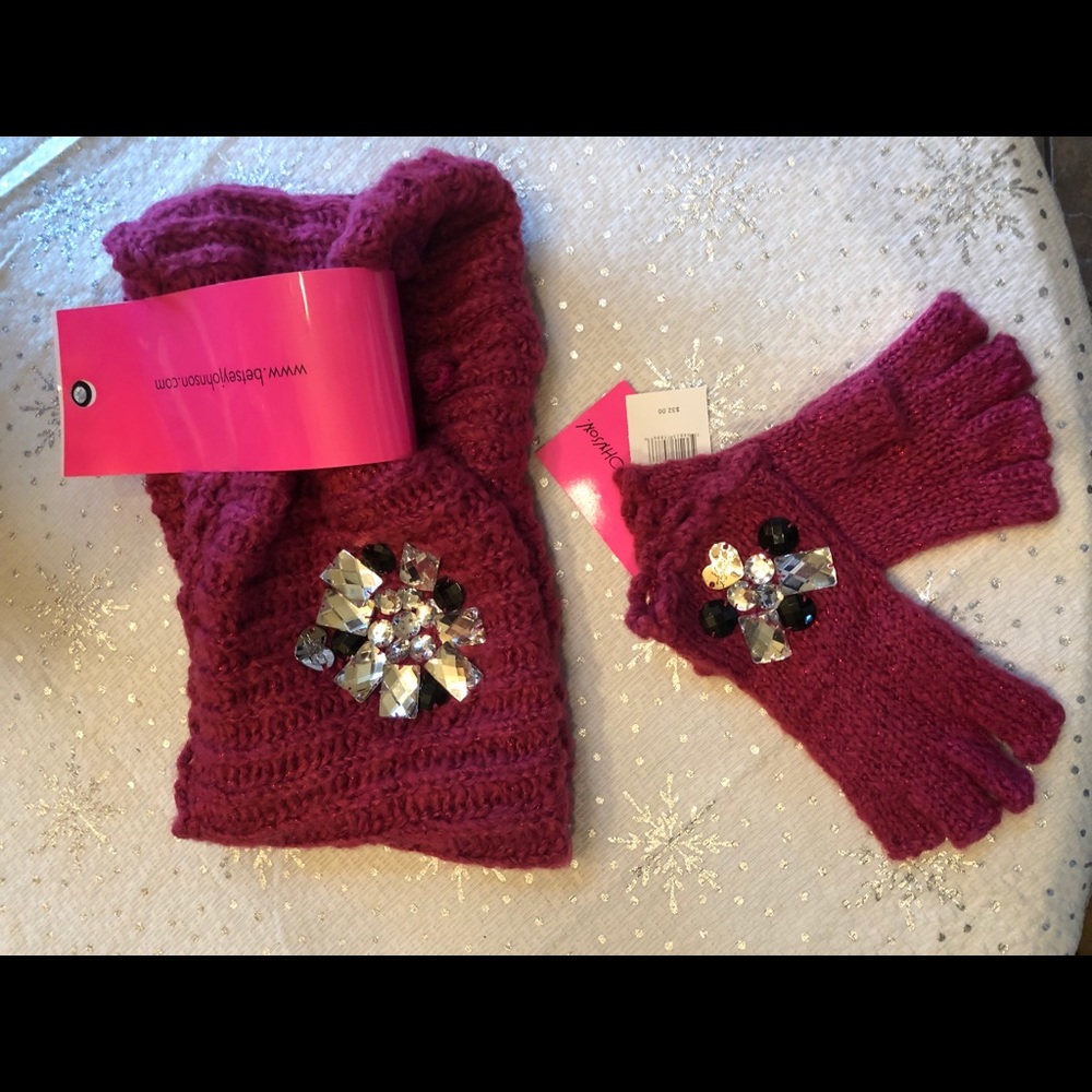 Infinity scarf and glove set